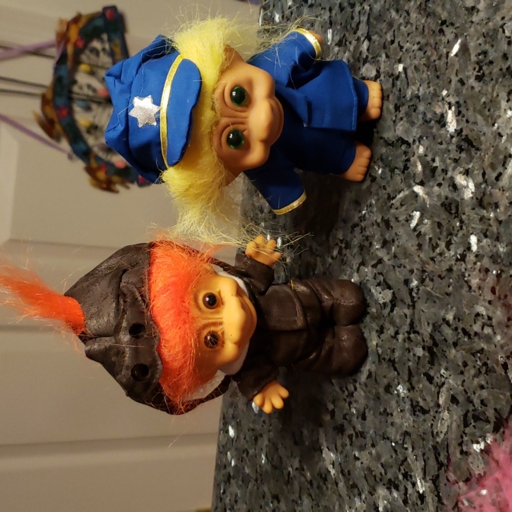 22 Colorful Troll Doll Collection - Picture 4 of 13